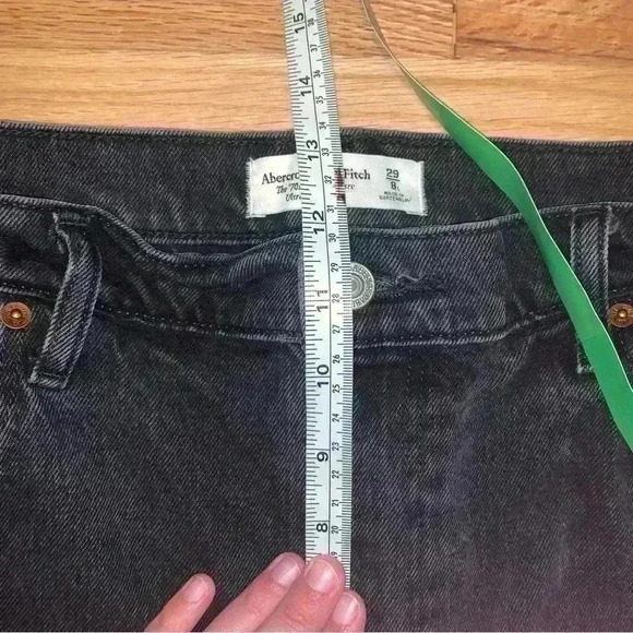 Abercrombie and Fitch 70s Ultra High Rise Vintage Flare Jeans Raw Hem Sz 8/29 L - Picture 10 of 11